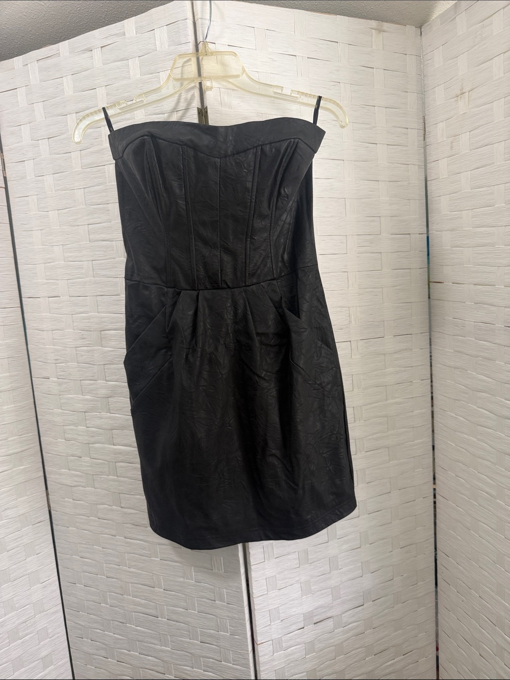 Selé Strapless Black Cocktail Dress - Classic Evening Style size 5/6